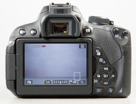 canon-eos-700d-peegelkaamera-photopoint-213