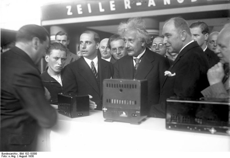 Berlin, Einstein auf der Funkausstellung