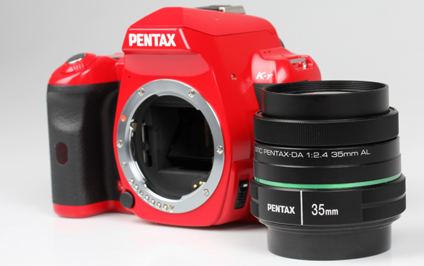 Что в коробке: фикс smc Pentax DA 35 мм F2,4