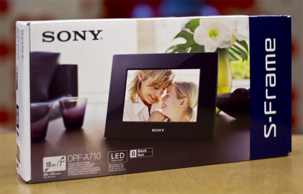 С фотоаппаратом Sony NEX в Photopoint в подарок цифровая рамка Sony