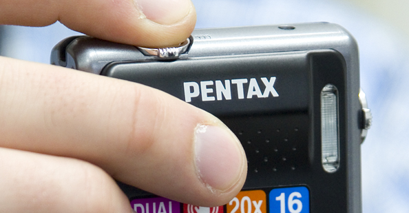 Что в коробке: компактная камера Pentax Optio VS20