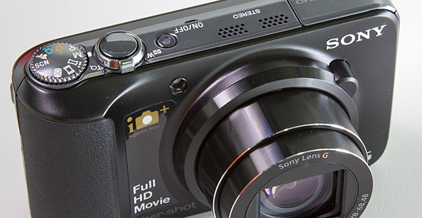 Что в коробке: цифровая камера Sony HX10V