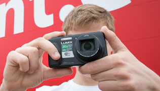 Что в коробке: компактная камера с 20x зумом Panasonic Lumix TZ40