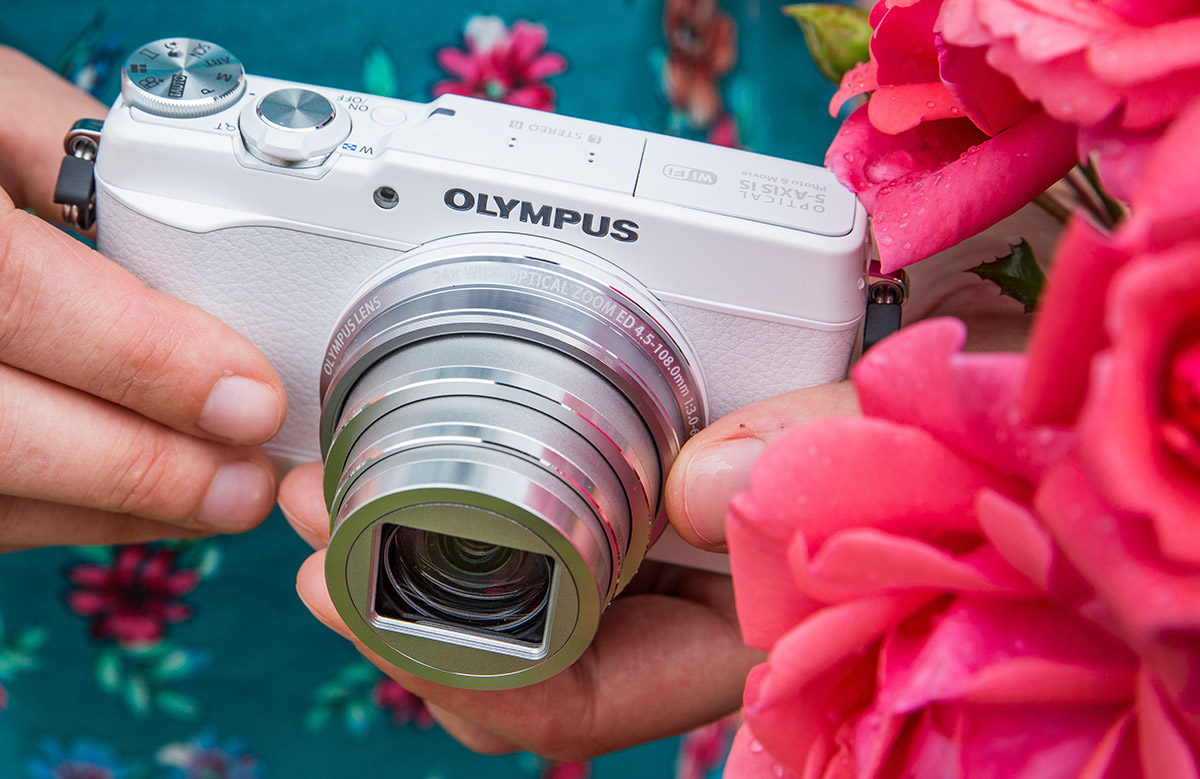 Самая дешевая компактная супер-зум камера в Photopoint: Olympus SH-1
