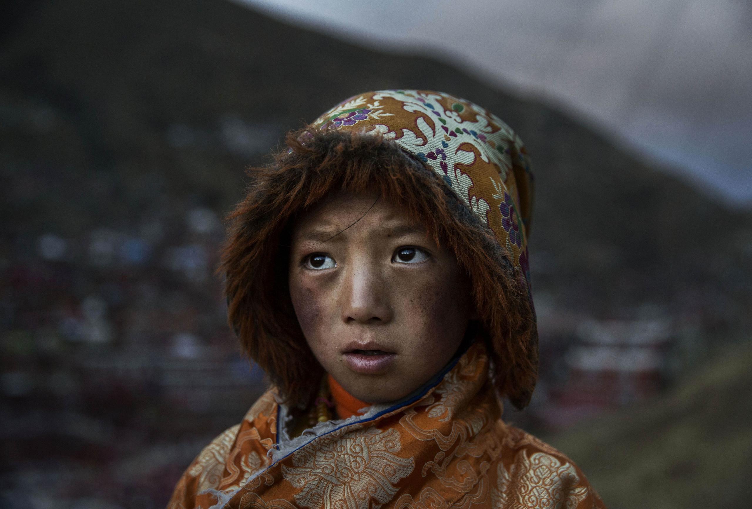 Включи тибетскую. Кхампа Тибет. Жители Тибета. Тибет кочевники. Тибетцы внешность.