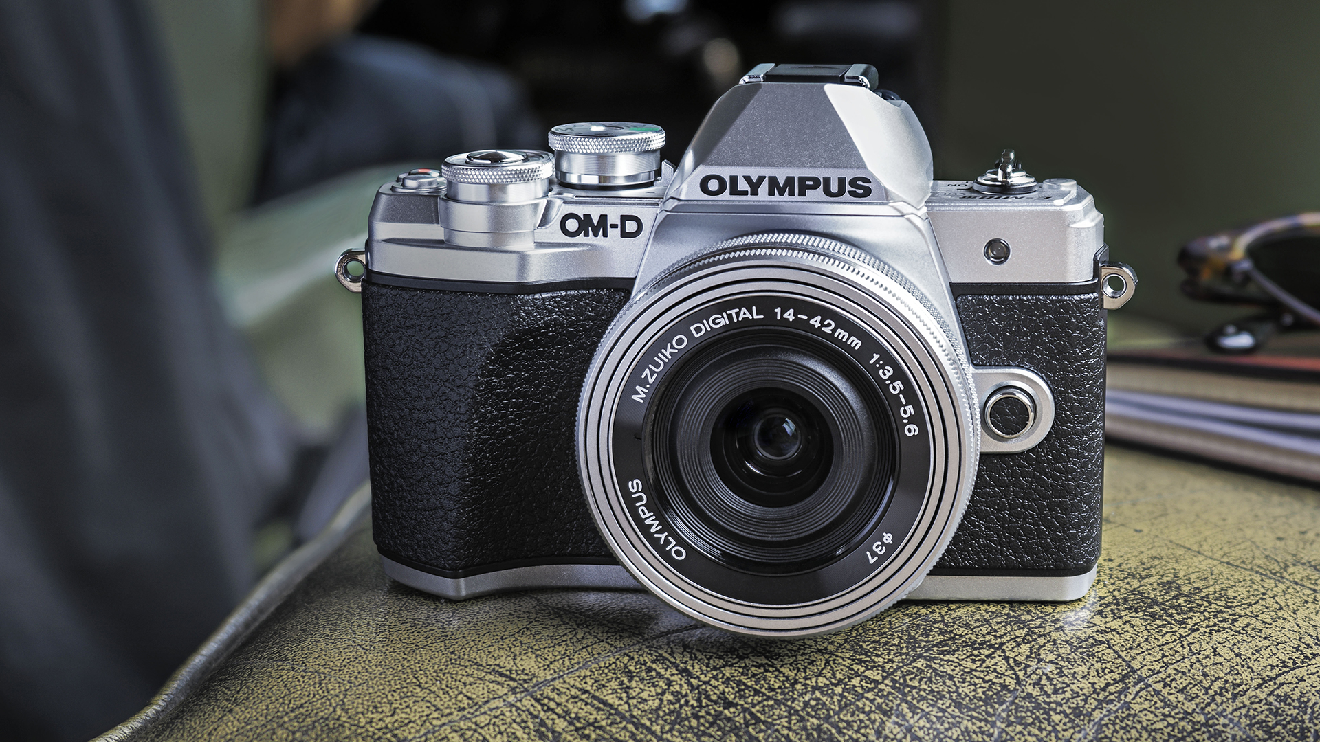 Теперь в наличии: беззеркальная камера Olympus OM-D E-M10 MarkIII