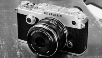 Беззеркальная камера Olympus PEN-F в октябре на 500€ дешевле