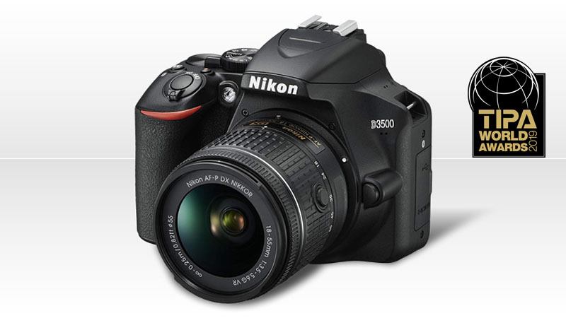 Идеальная зеркальная камера для новичка Nikon D3500 в продаже по льготной цене