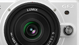 Panasonicu uuel hübriidkaameral Lumix GF2 on vähem nuppe ja rohkem videot