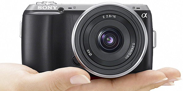 Sony NEX-C3 toob väiksema korpuse, parema sensori ja rohkem loomingulisust