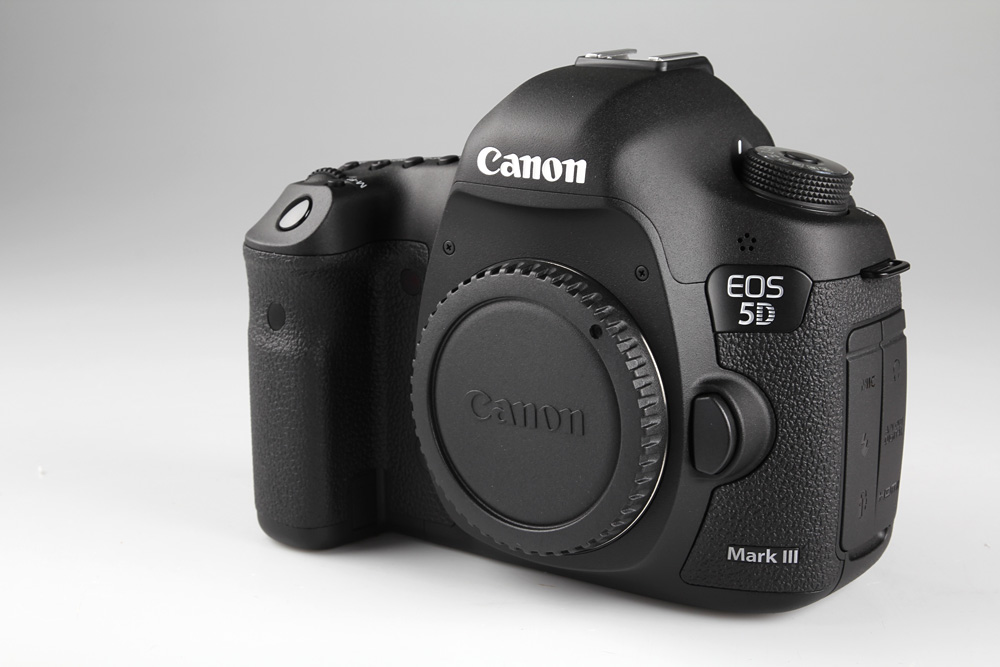 Canon mark сравнение. Canon Mark 5. Canon EOS 5d Mark III. Фотоаппарат Canon 5d Mark 3. Кэнон 5д.