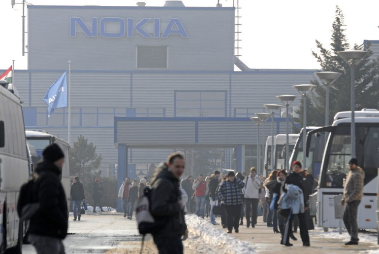 Nokia koondab 10 000. Eesti poistel keel vestil
