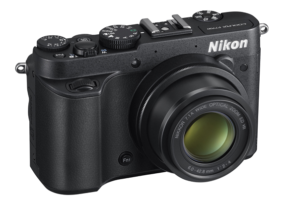 Nikoni uus kompaktkaamerate lipulaev P7700 viskab välja optilise pildiotsija, teeb objektiiviauku suuremaks