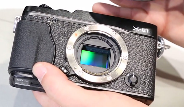 Käed küljes: Fujifilm X-E1 hübriidkaamera Photokina fotomessil
