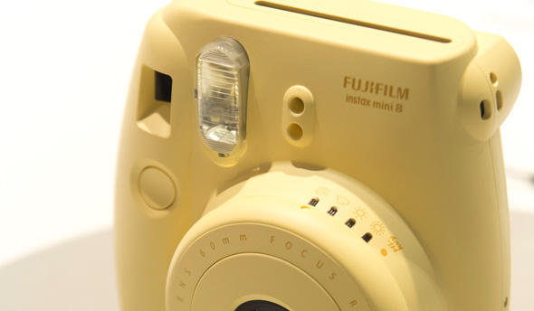 Käed küljes: Fujifilm instax kaamerad Photokina fotomessil