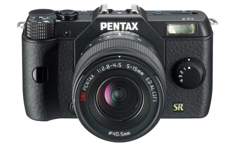 Pentax Q7 hübriidkaameral on suurem sensor, kiirem autofookus ja madalam hind