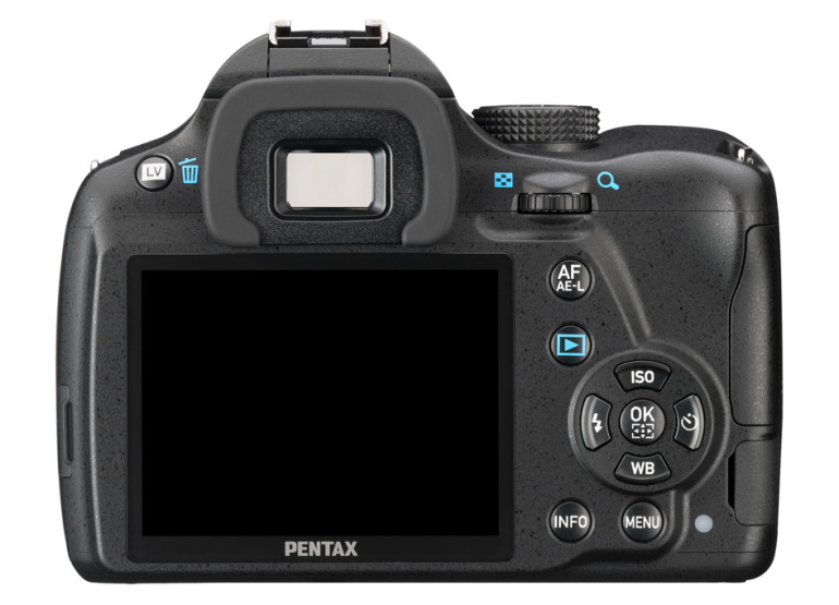 Pentax K-50 peegelkaamera tuleb uue välimusega, pärib ilmastikukindluse ning avara pildiotsija