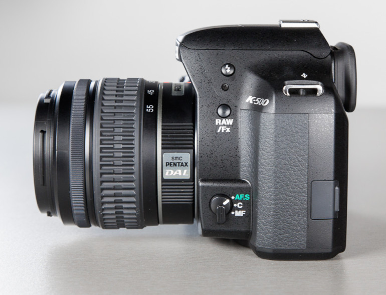 Karbist välja: Pentax K-500 peegelkaamera
