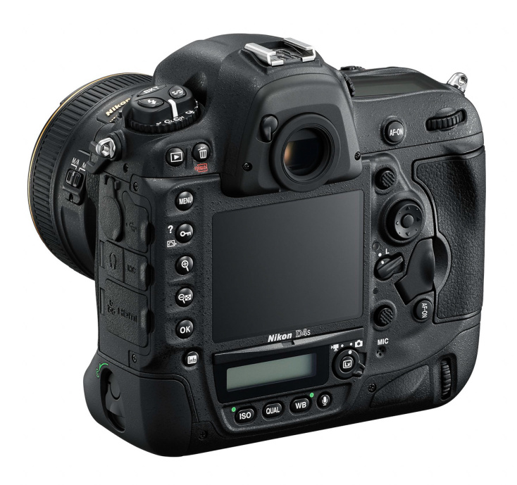Nikon-D4s-peegelkaamera-photopoint-2