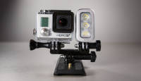 Vaata videost: veekindel alumiiniumist LED videovalgusti GoPro kaameratele