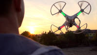 Vaata videot: nii sõidavad DJI Phantom drooniga profid