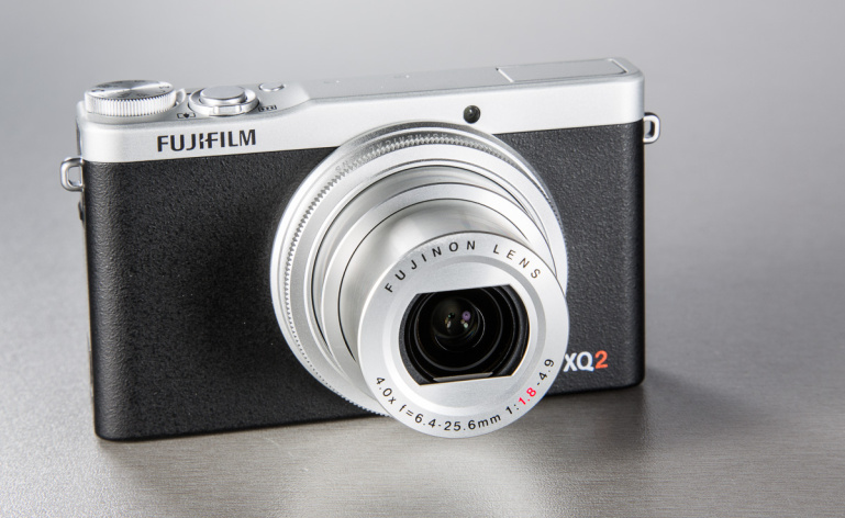 Karbist välja: Fujifilm XQ2 kompaktkaamera