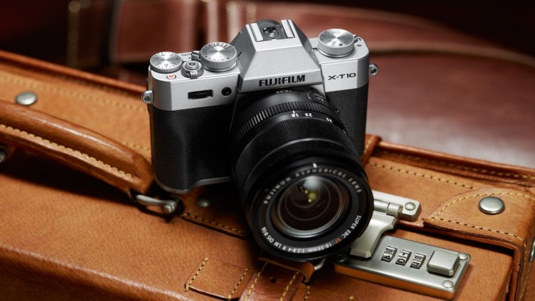 Nüüd saadaval: Fujifilmi võimekas hübriidkaamera X-T10