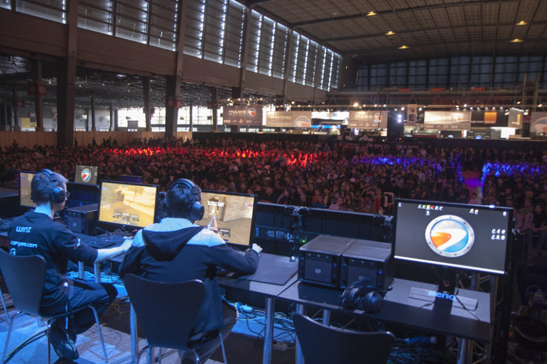 Maailma parimad Counter Strike profid asuvad täna mõõtu võtma - auhinnad Roccatilt