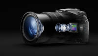 Sony RX10 III on võimsa 24x suumi, 1" sensori ja profitasemel 4K videoga kõik-ühes kaamera