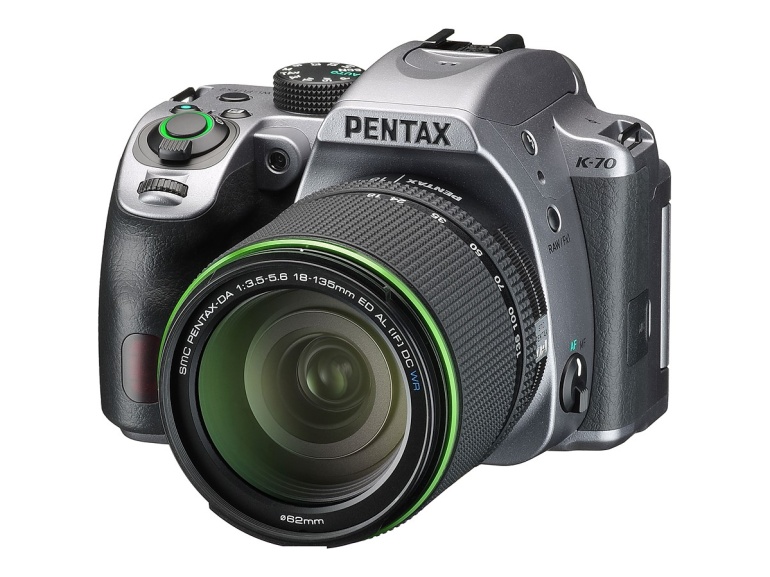 Pentax K-70 peegelkaamera on ilmastikukindel ja parema autofookusega