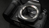 Insenerikunsti tippteose Canon EOS 5D Mark IV kerega saad kingituseks kiire mälukaardi
