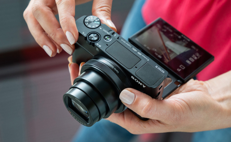 Karbist välja: tippklassi kompaktkaamera Sony RX100 VI