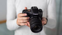 Karbist välja: Canon EOS 90D peegelkaamera