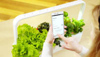 Click & Grow Smart Garden 9 PRO on Bluetoothi abil juhitav nutiaed