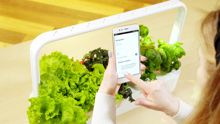 Click & Grow Smart Garden 9 PRO on Bluetoothi abil juhitav nutiaed