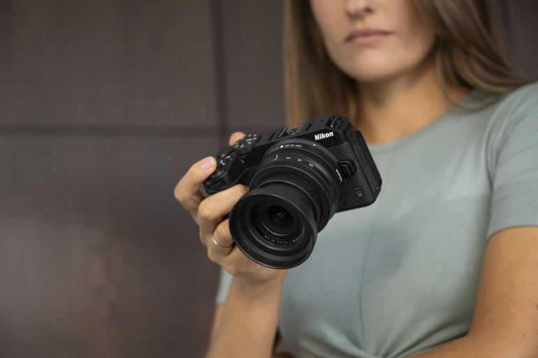 Võimeka Nikon Z 30 vlogkaamera ostul saad kaasa funktsionaalse kingituse