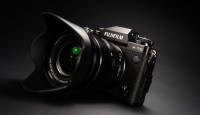 Karbist välja: kompaktne Fujifilm X-T5 hübriidkaamera