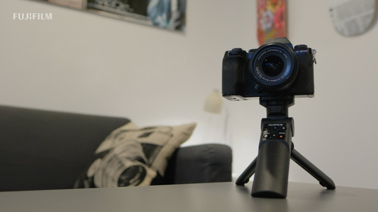 Fujifilm Tripod Grip TG-BT1 lihtsustab kaamera hoidmist ja suurendab liikuvust