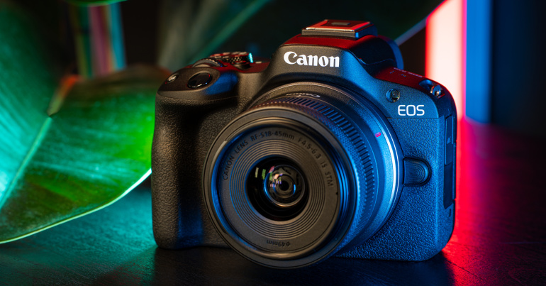 Karbist välja: ülimalt kompaktne Canon EOS R50