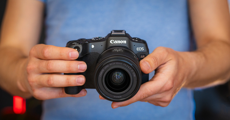 Karbist välja: Canon EOS R8 täiskaader hübriidkaamera