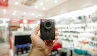 Digitest.ee: Canon PowerShot V10 on vahva kaamera sisuloojatele