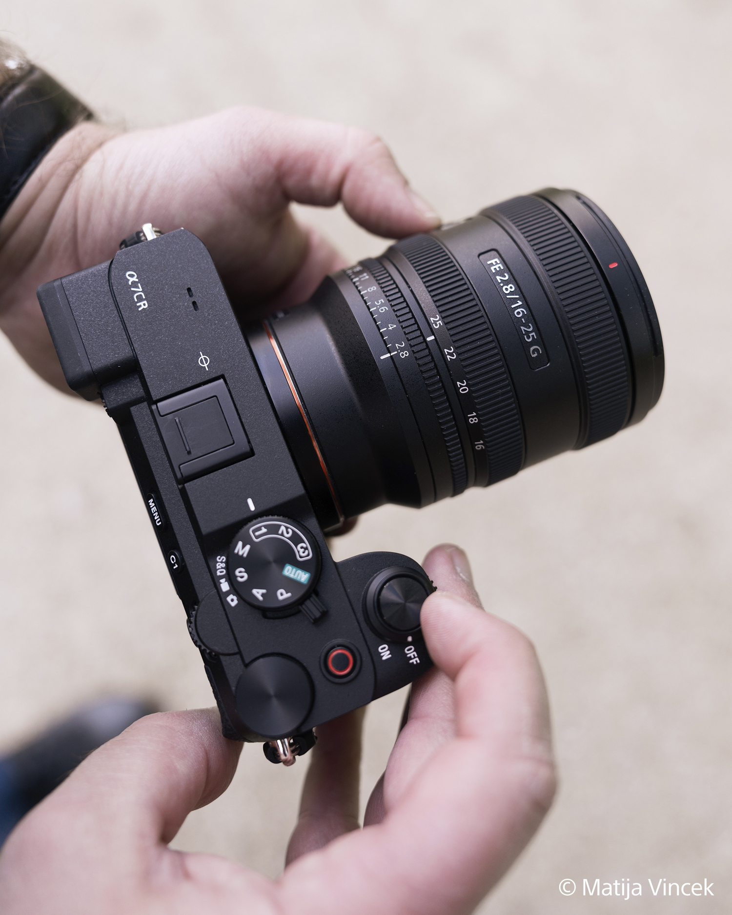 Sony FE 16-25mm f/2.8 G objektiiv
