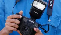 Canon Speedlite EL-10 on mitmekülgne välk valitud EOS R seeria kaameratele