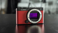 Karbist välja: Panasonicu kompaktseim täiskaader hübriidkaamera ehk Lumix S9
