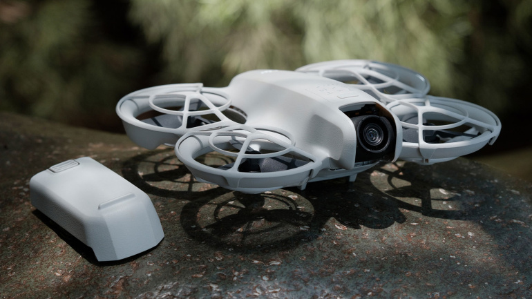 DJI Neo on 199€ maksev mini-droon, mis lendab ka ilma puldita