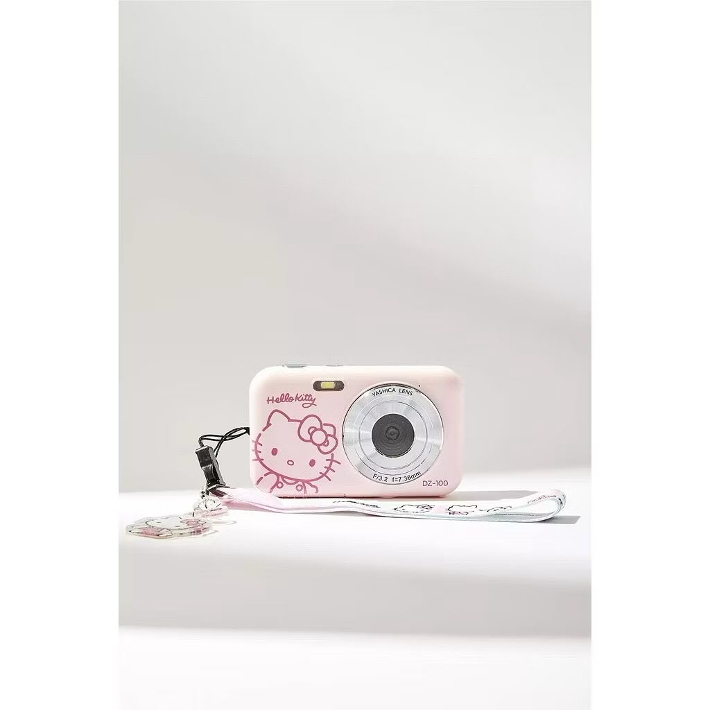 Yashica x Hello Kitty DZ-100