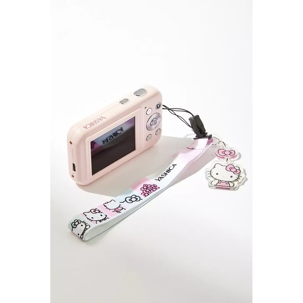Yashica x Hello Kitty DZ-100